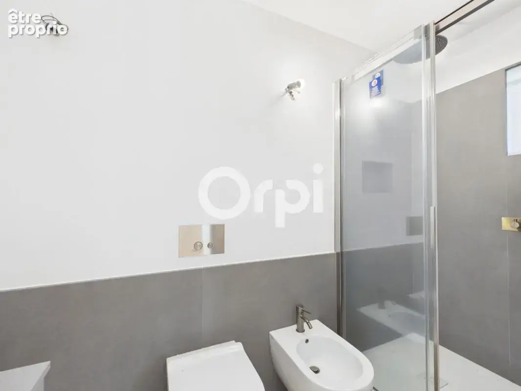 Appartement 100 m de la mer 2p avec loggia - rez de jardin - à 50 m de la mer - ideal investisseur. - cave -parking - photo 8