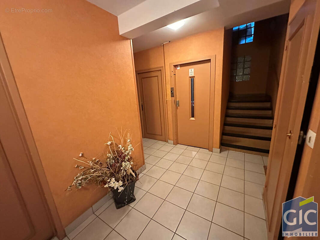 Rive droite 3pp avec balcon - photo 16