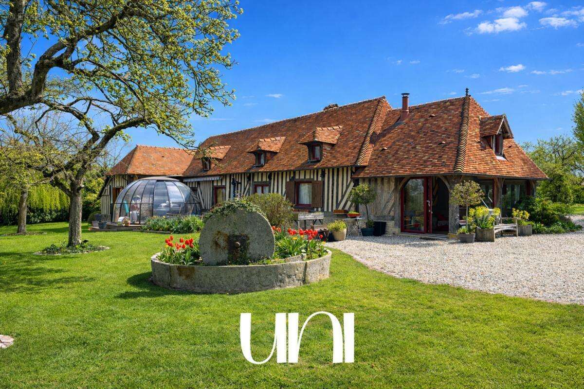 Maison à SAINT-PIERRE-SUR-DIVES