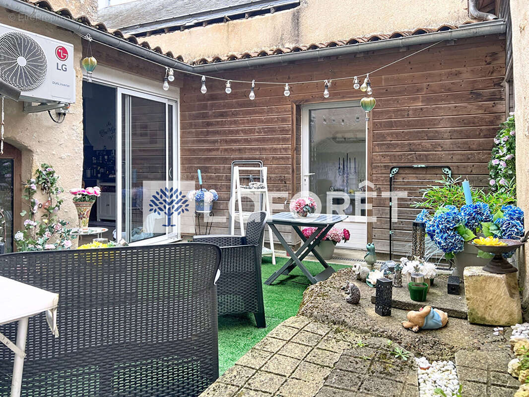 Maison à ASSAIS-LES-JUMEAUX