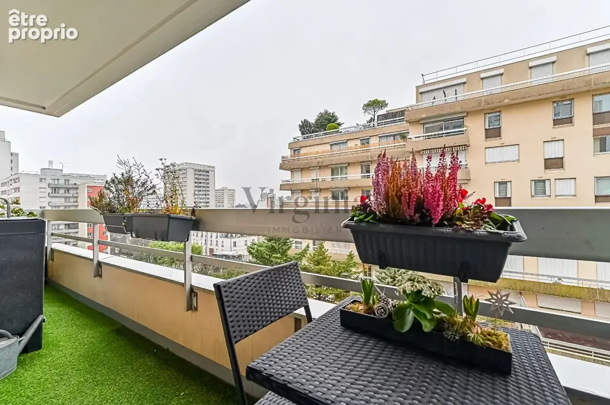 Appartement à CHARENTON-LE-PONT