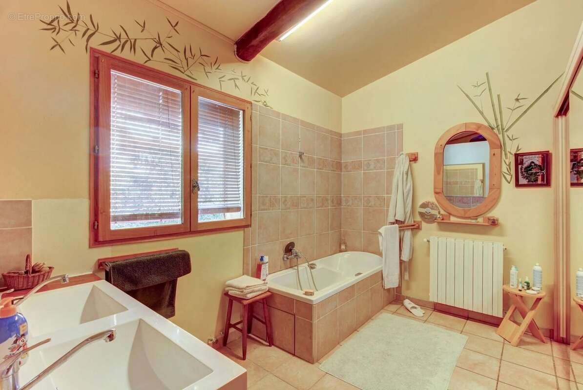 Maison à SAINT-MARTIN-DU-VAR