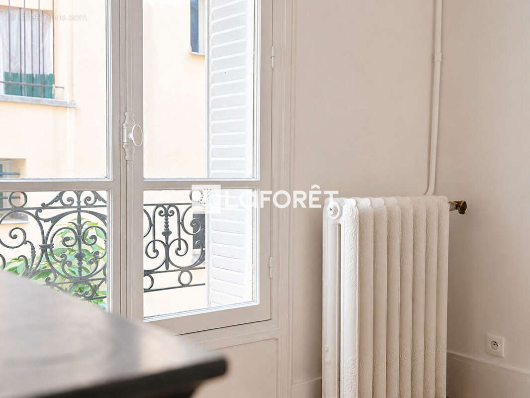 Appartement 3 pièces traversant avec le charme de l'ancien - Alésia - photo 10