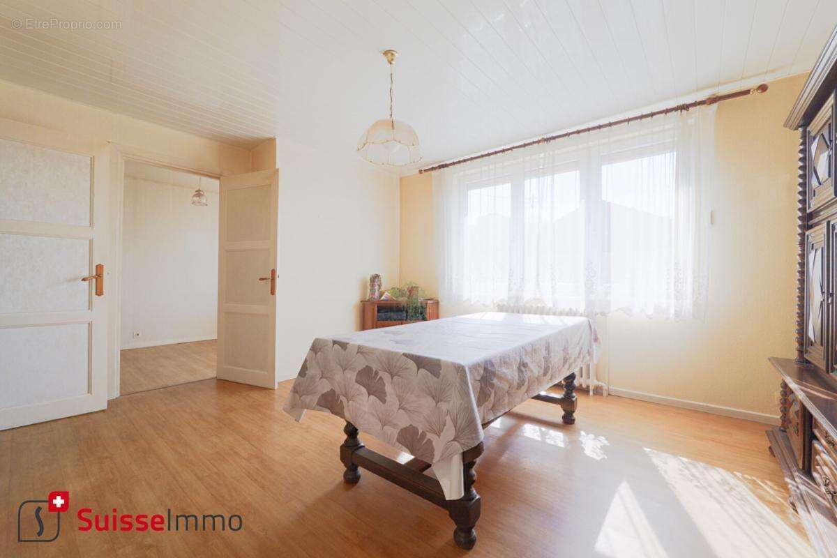 Maison à GRAND-CHARMONT