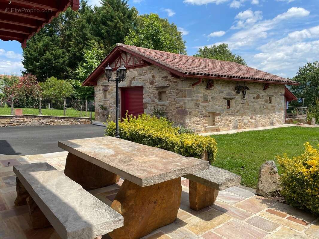 Maison à SAINT-PEE-SUR-NIVELLE