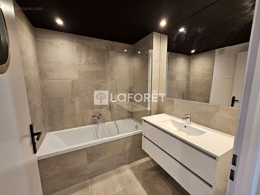 Appartement T3 de 66 m² avec garage - photo 7