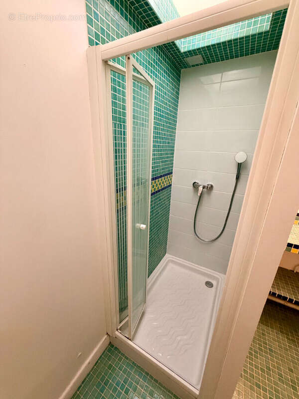 Appartement familial / LE MESNIL LE ROI - 5 pièce(s) - 122 m2 - photo 7