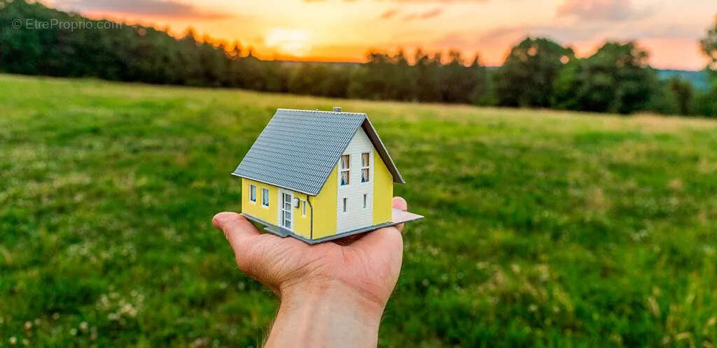 Terrain à CHAMPIGNY-SUR-MARNE