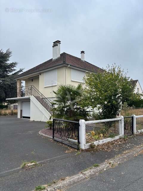 Maison à EQUEMAUVILLE