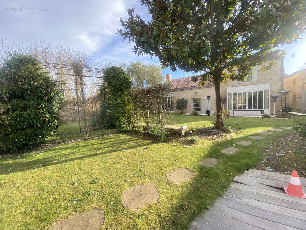 Maison à TALMONT-SAINT-HILAIRE