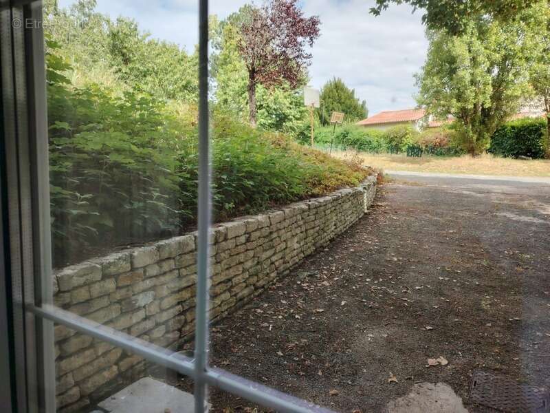 Maison à NEUVILLE-DE-POITOU