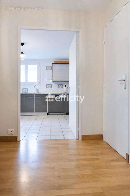 Appartement à VILLENEUVE-SAINT-GEORGES