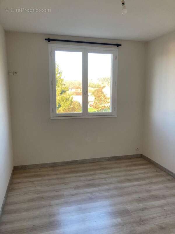 Appartement 64 m² à Chateau-Thierry  - photo 4