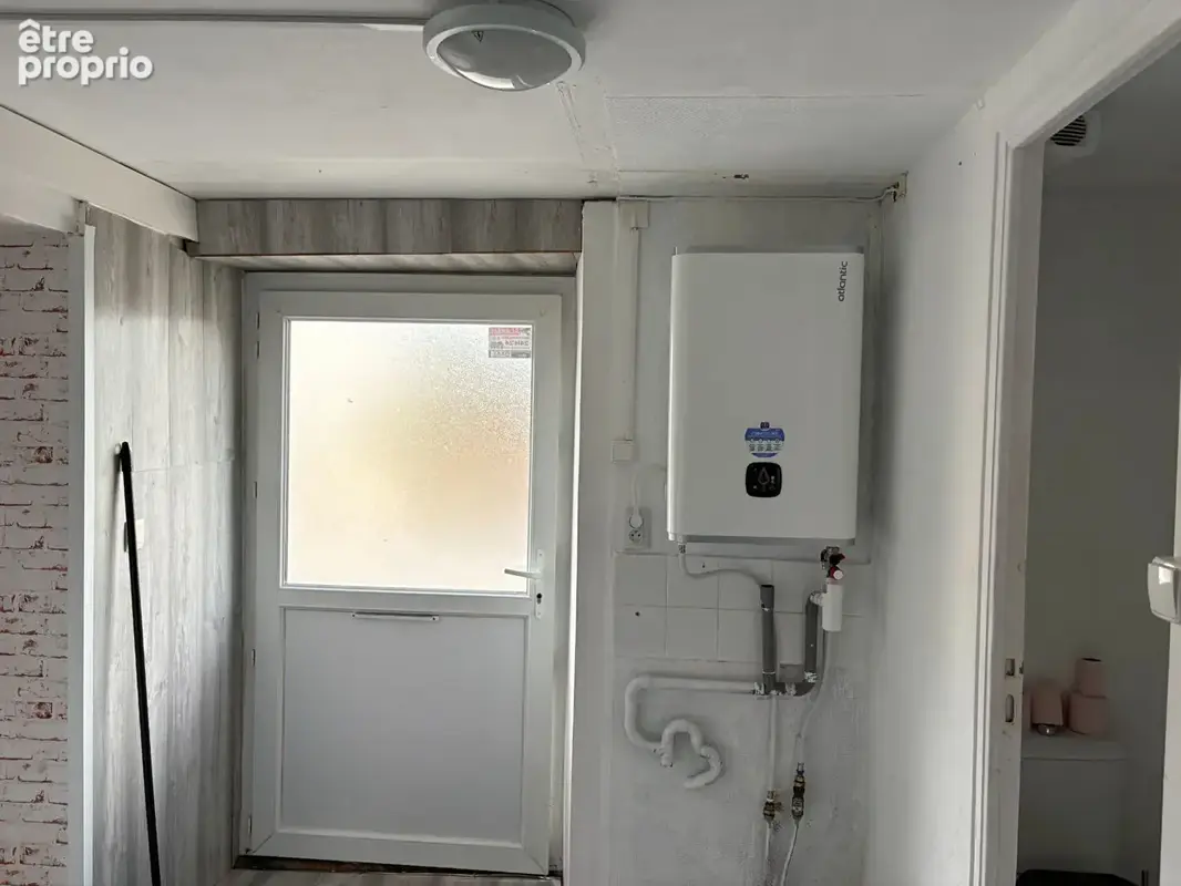 A vendre Remungol, studio d'environ 31m², place de parking - photo 4
