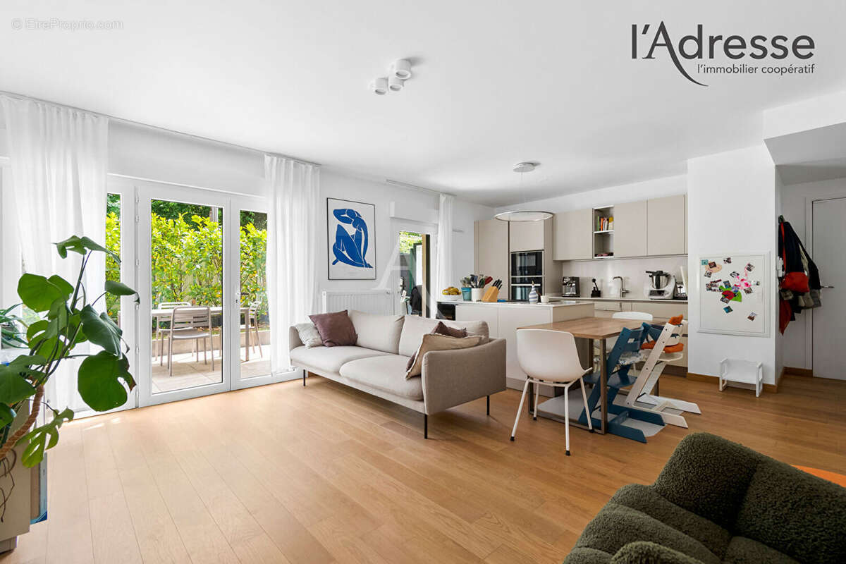 Appartement à SURESNES