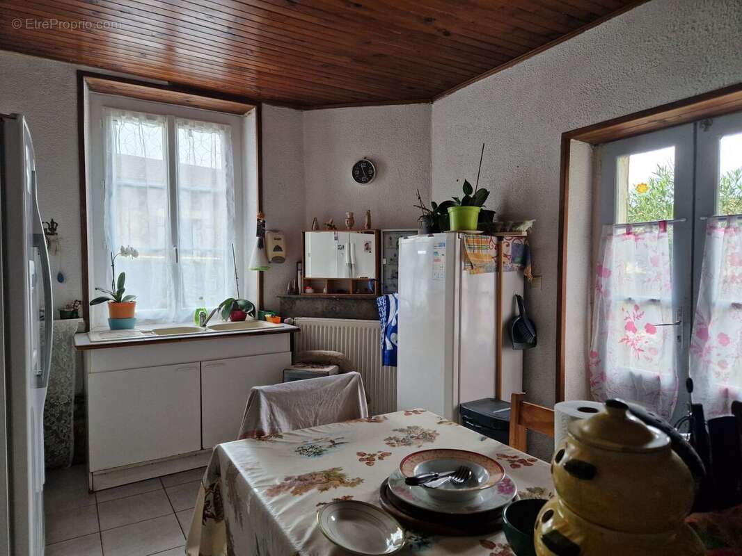 Cuisine - Maison à SIORAC-EN-PERIGORD