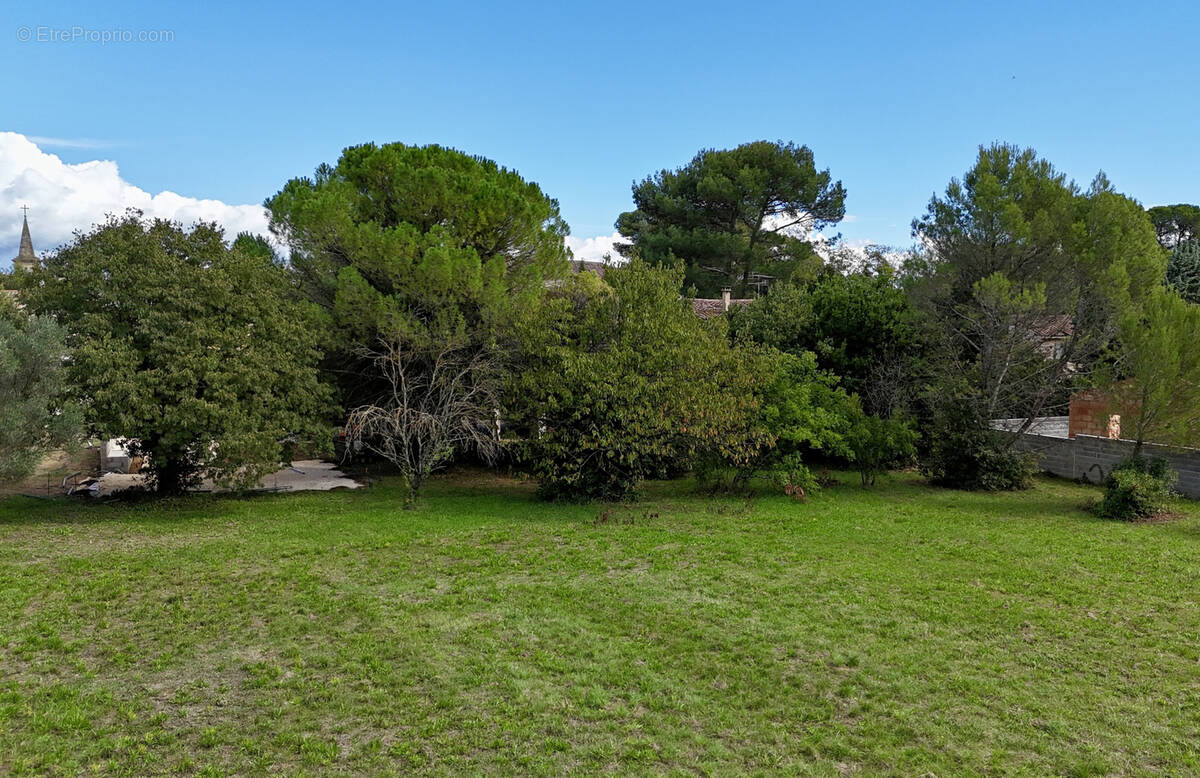 Terrain à ARPAILLARGUES-ET-AUREILLAC