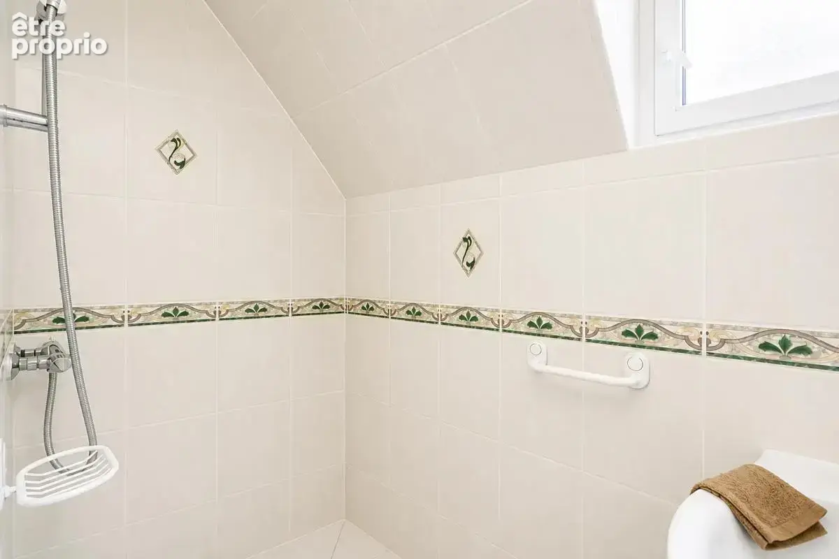 Maison de charme de 9 pièces de 250 m² à Vernou-la-Celle - photo 17