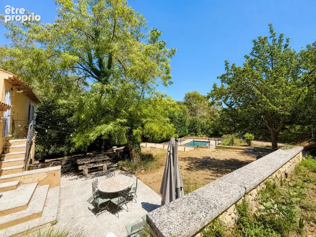 Mas du XVIIIe siècle de 210 m2, piscine, jardin de 6400 m2  OPPEDE (84) - photo 20