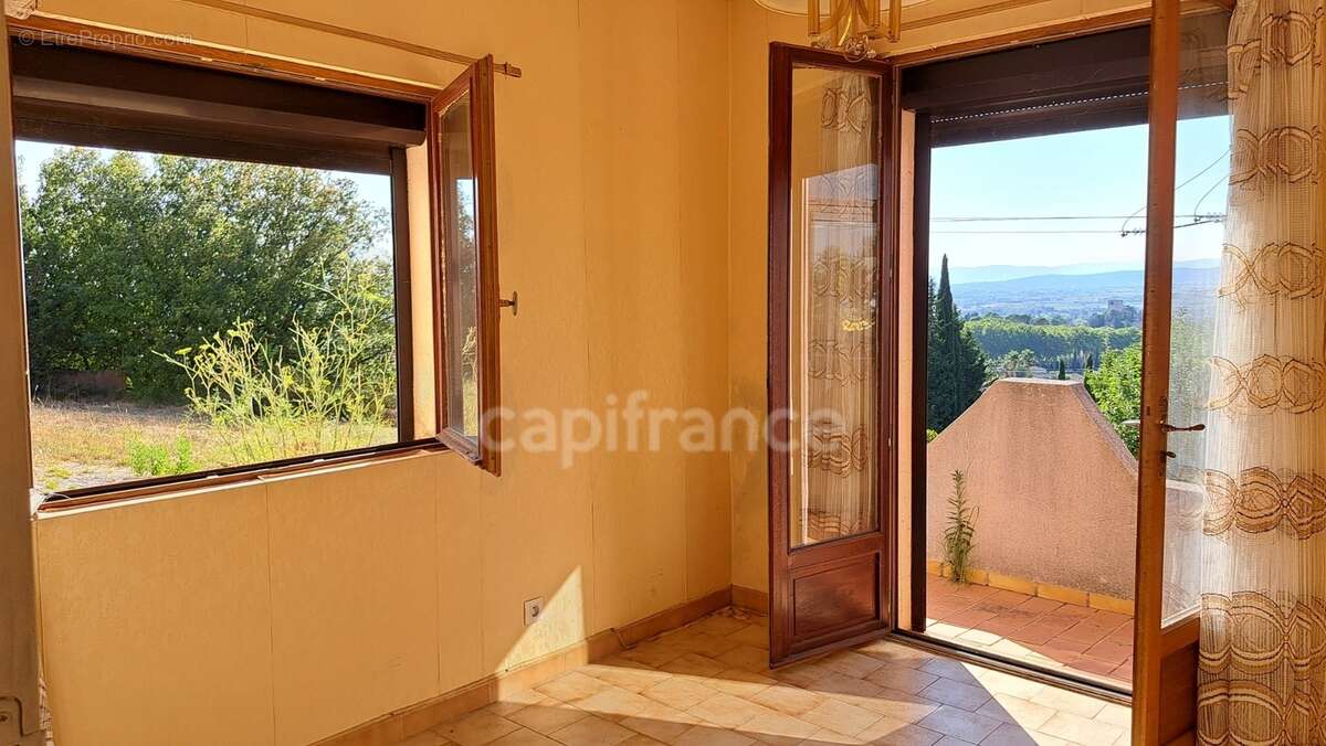 "Rare Gignac, emplacement unique vue panoramique exceptionnelle, Villa 6 pièces 148m2, terrain 2625m2" - photo 12