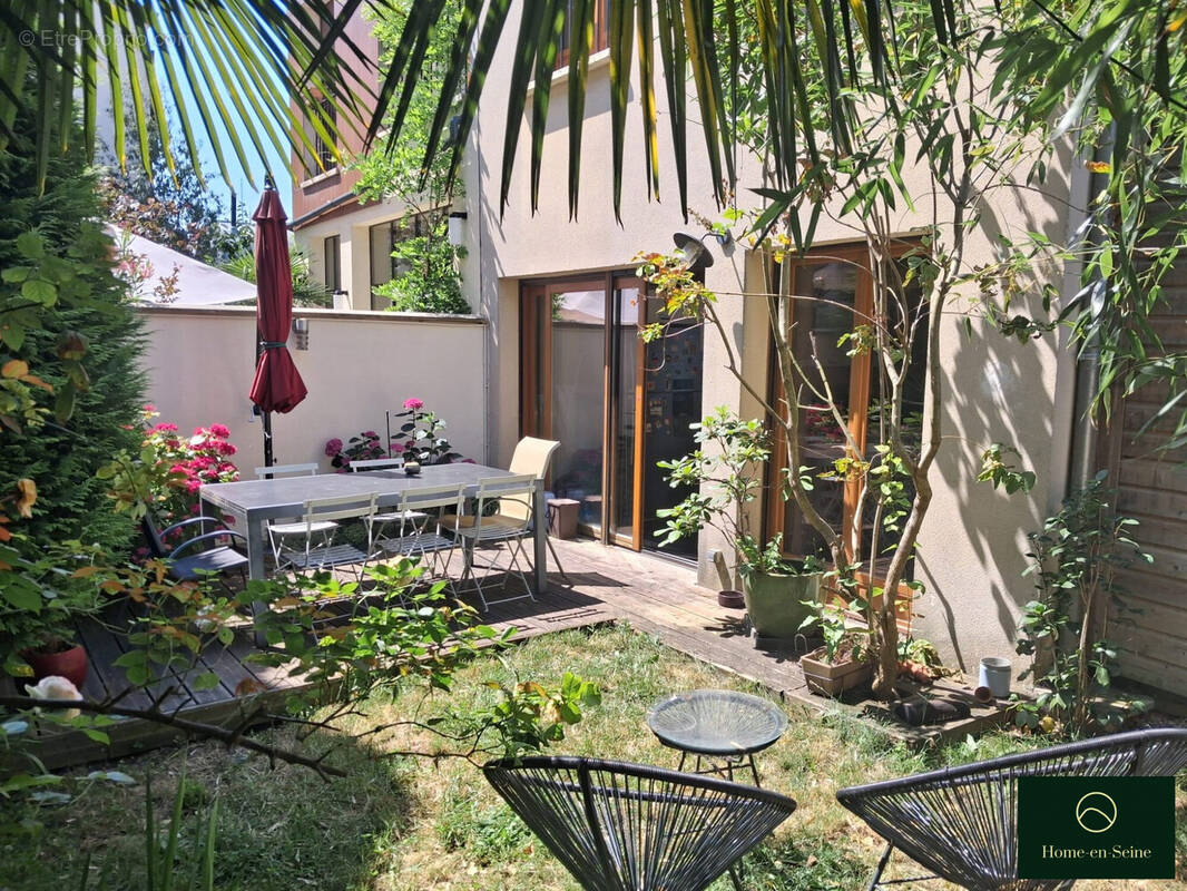 Maison à LES LILAS