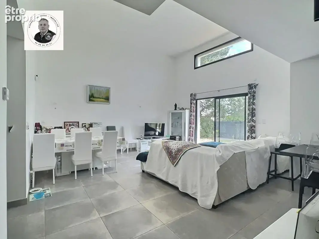 VILLA de Type 5 pièces - Piscine - photo 4