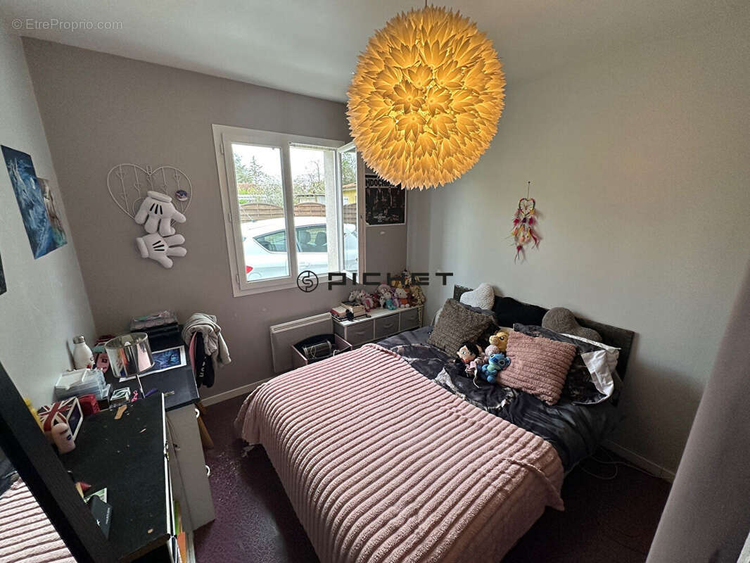 Maison à COURS-DE-PILE