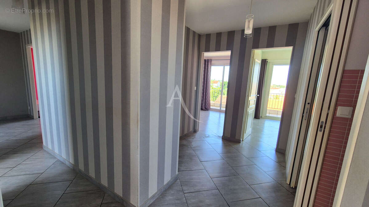 Superbe appartement dans résidence avec ascenseur à Rochefort - photo 10