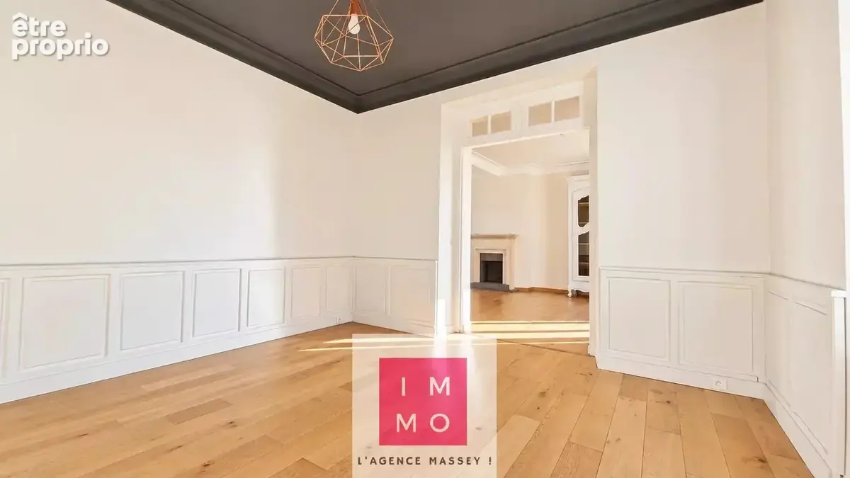 Maison de caractère aux beaux volumes – 143 m² – Lourdes - photo 8