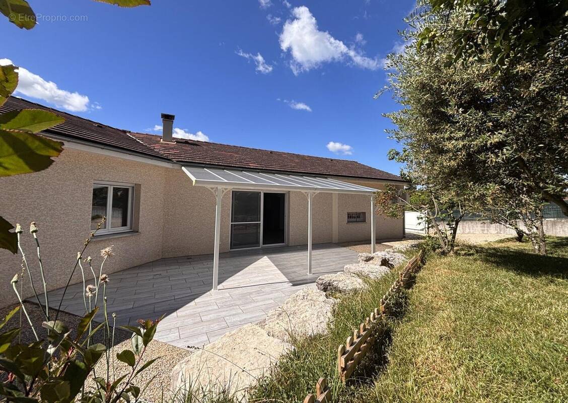 Maison à SAINT-HILAIRE-DE-LA-COTE