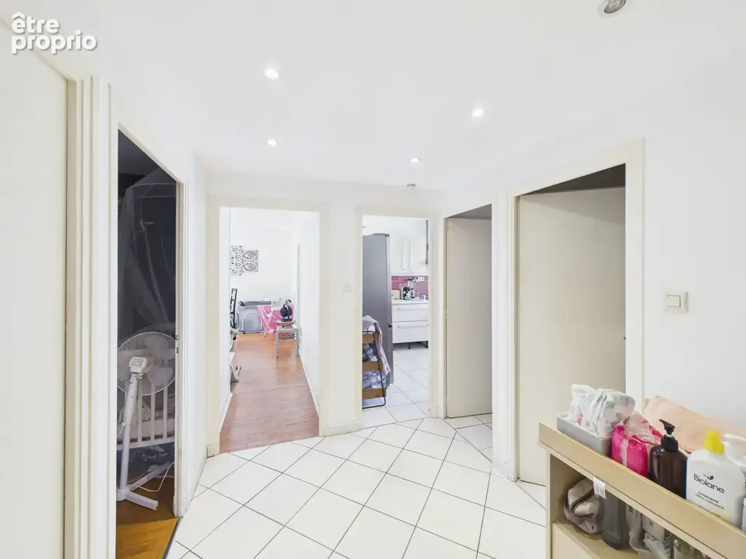 Appartement T4 de 72 m2 avec balcon, cave et grenier   Chambéry - photo 3