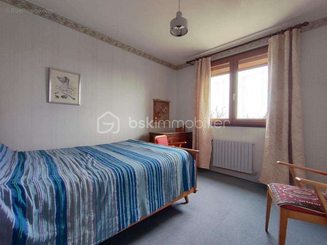 Maison à SAINT-NICOLAS-DE-LA-GRAVE