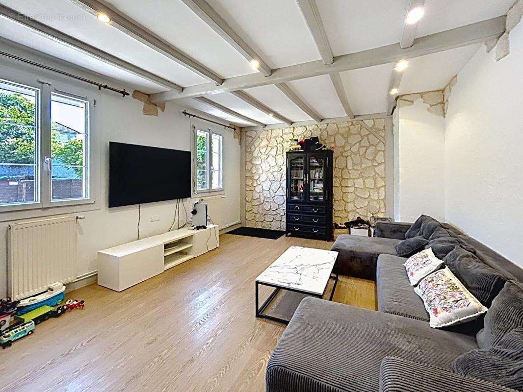 Nevers  à découvrir Très Jolie maison 7 pièce(s) 132.41 m2 - photo 7
