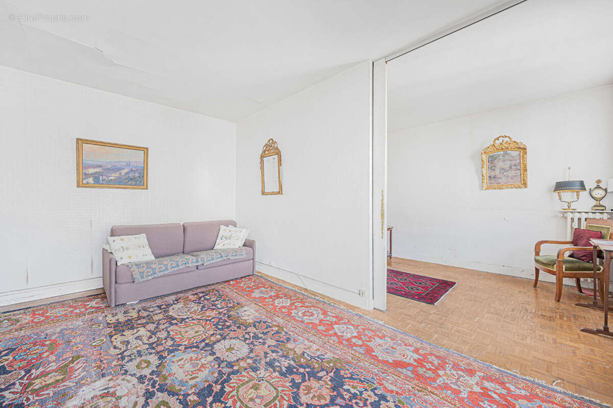 Appartement à PARIS-14E