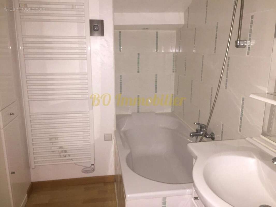 Appartement à ROQUESTERON