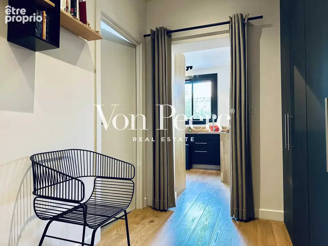 Maison contemporaine rénovée avec bassin fontaine - photo 10