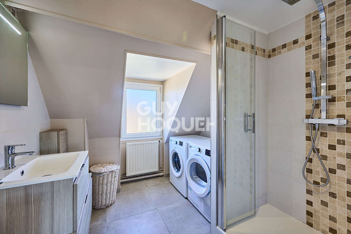 Appartement 100m² - pont l'eveque centre - photo 9