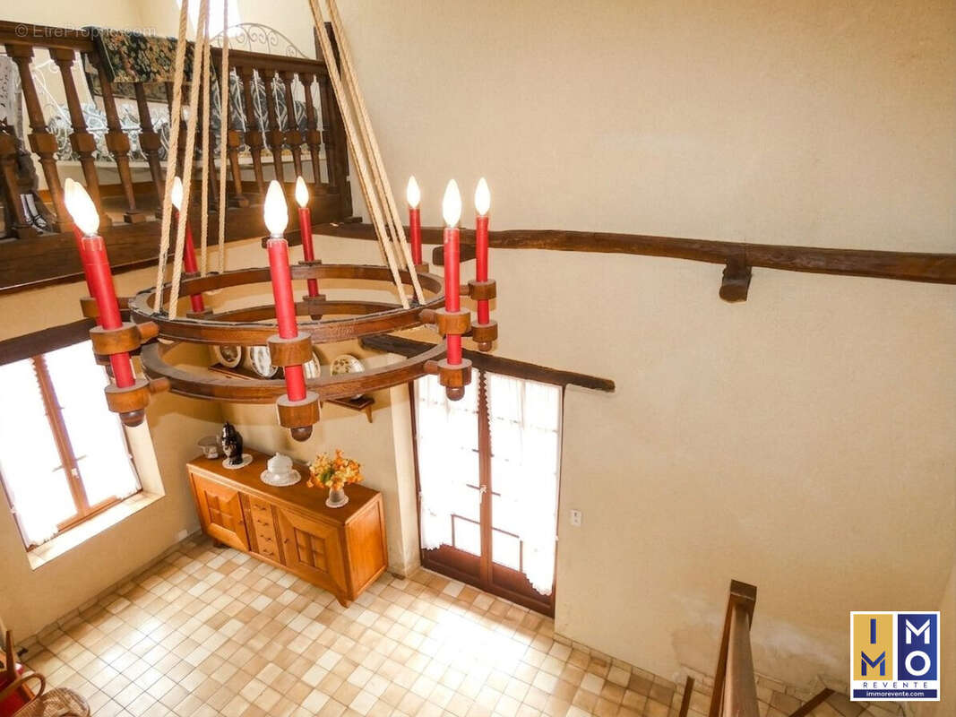 Maison à AZY