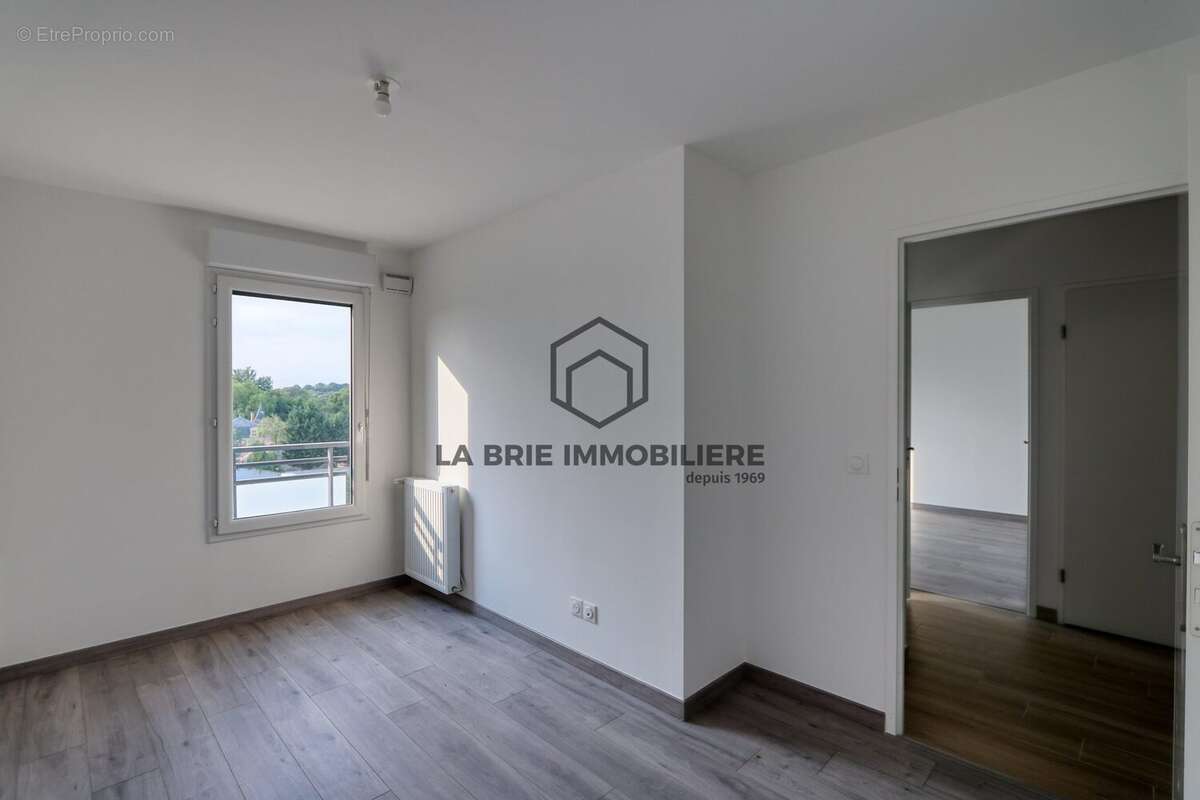 Appartement 75 m² à Mennecy  - photo 3