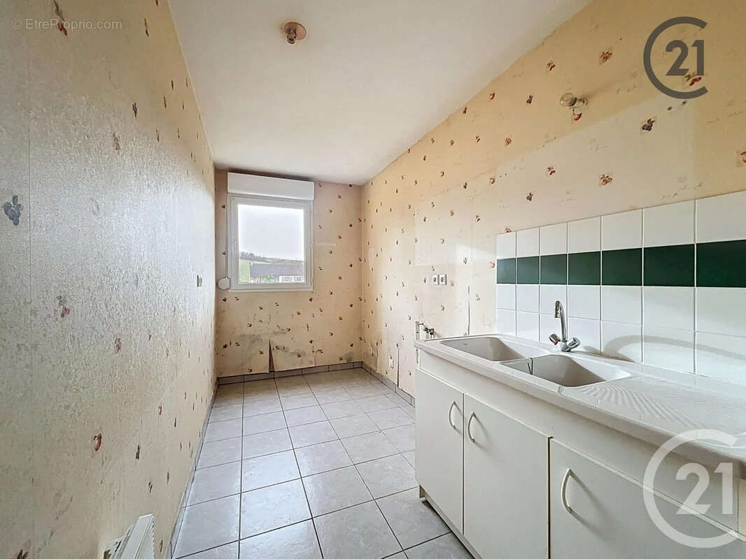 Appartement à VILLENEUVE-SUR-YONNE