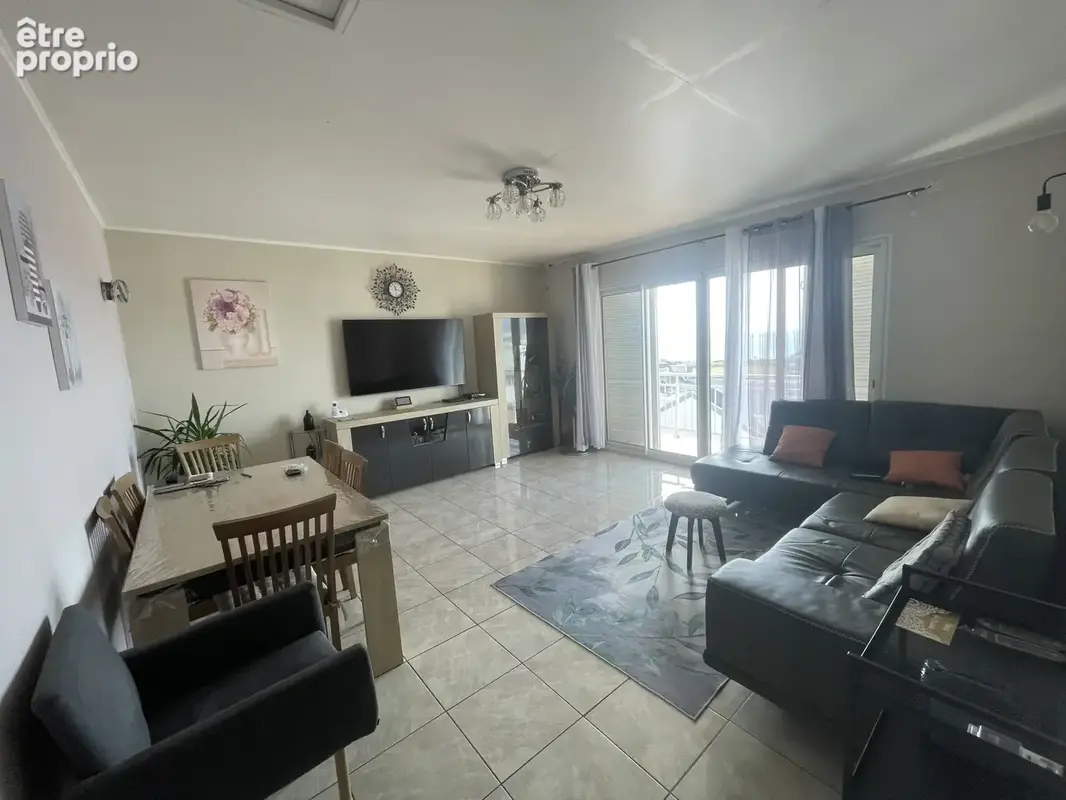 À vendre : Appartement T4 de 85 m2 au Centre-Ville de Saint-Denis, - photo 2