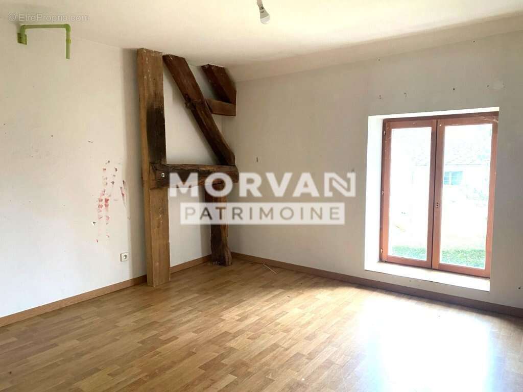 Maison à BILLY-CHEVANNES