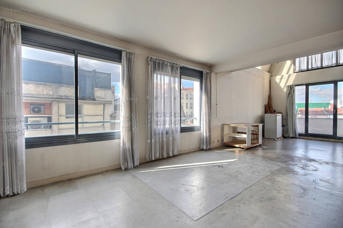 Appartement à LES LILAS