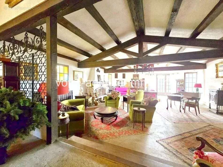 Maison à LA GAUDE