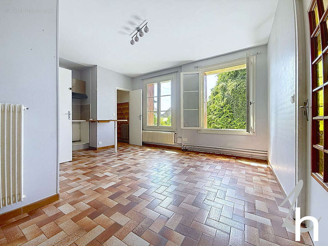 Maison à AUTHIE