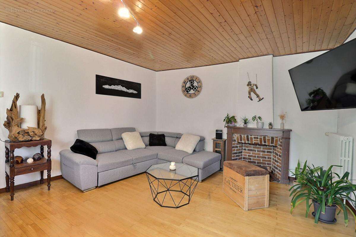 Maison de village 5P 139 m² avec sous-sol et dépendance La Chavanne (73800) - photo 4