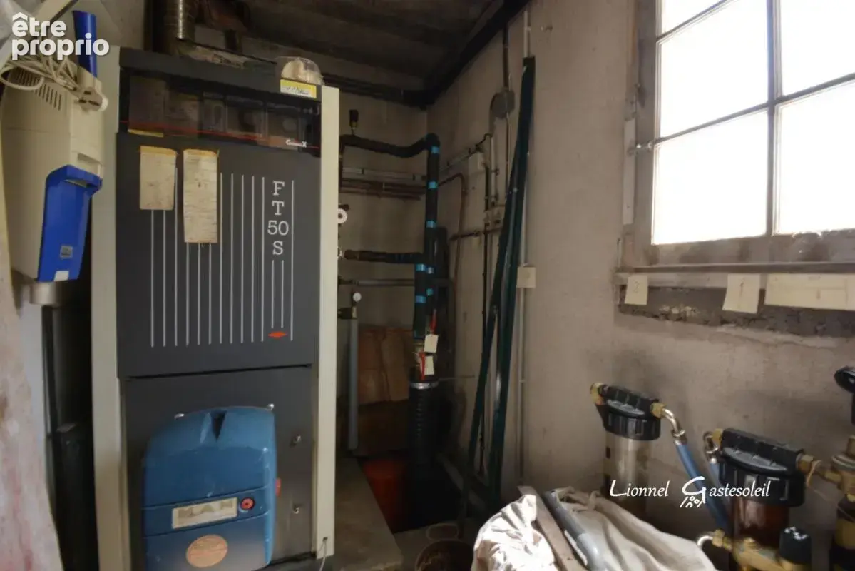 Périgourdine idéalement située 5 chambres sur un beau terrain Paysager à Pineuilh (33) - photo 26