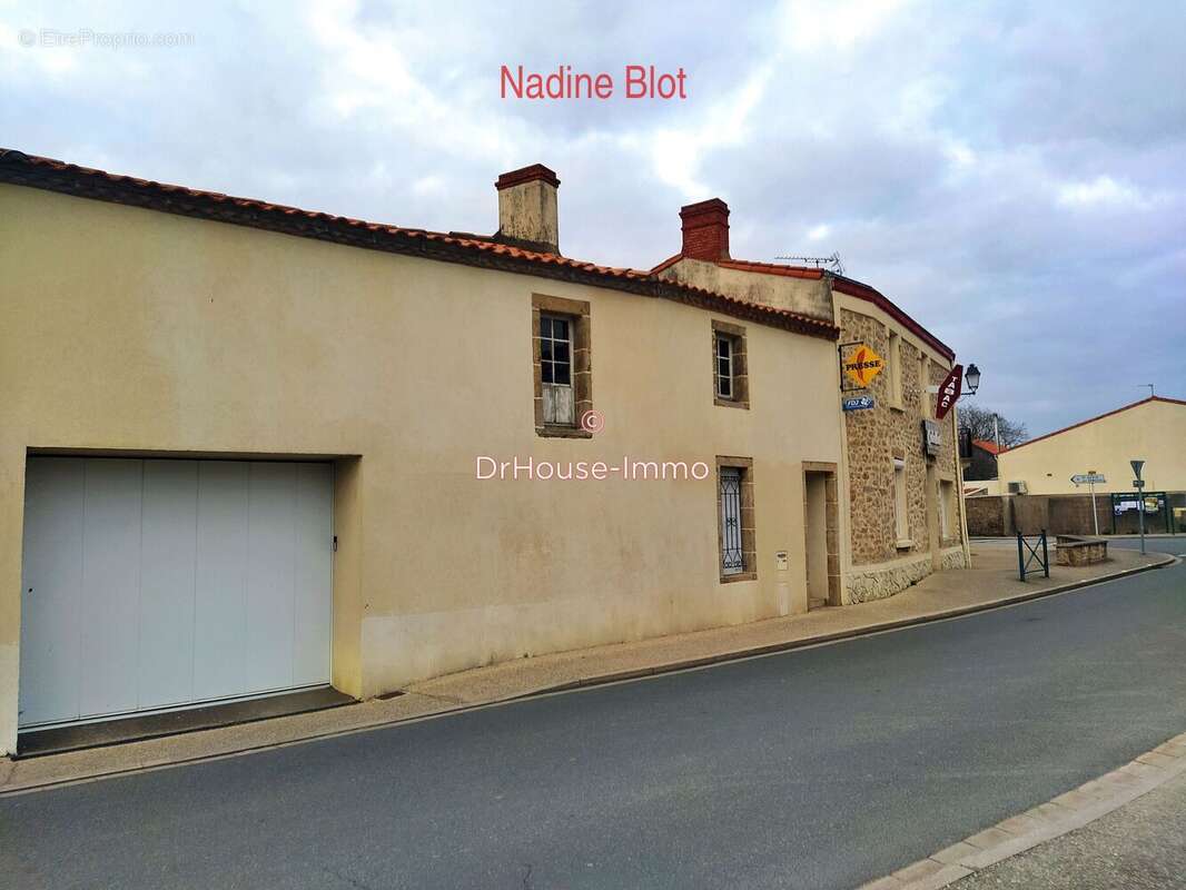 Commerce 205 m² à Saint-Martin-Des-Tilleuls  - photo 42