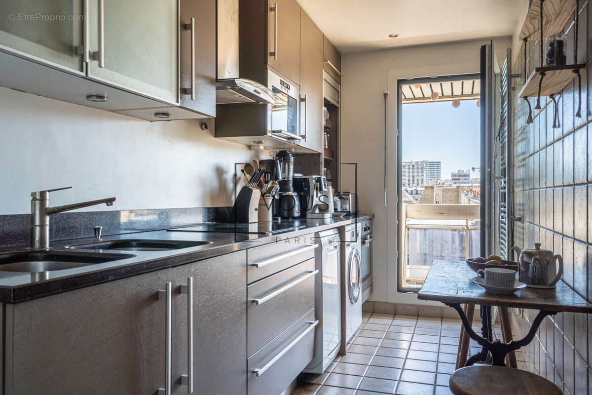 Appartement à PARIS-15E