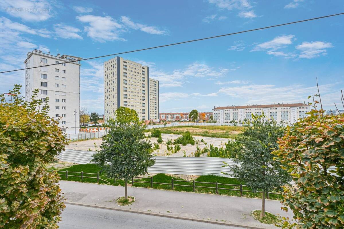 Appartement à BONNEUIL-SUR-MARNE